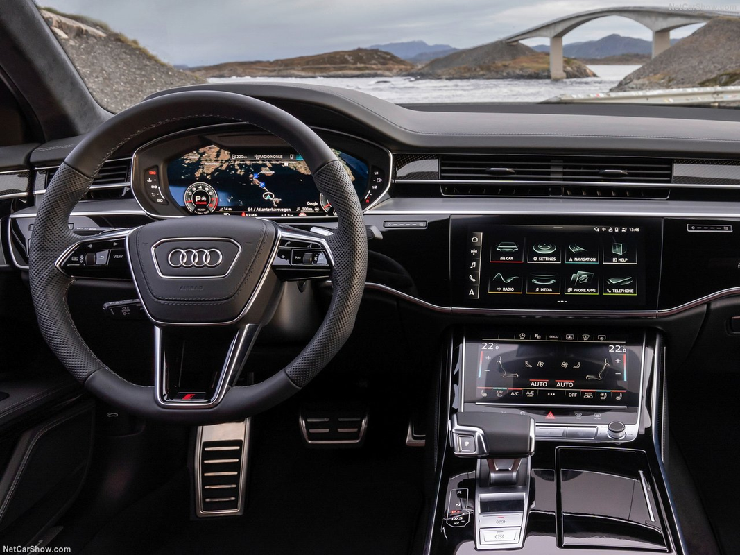 AUDI A8 L TFSI e