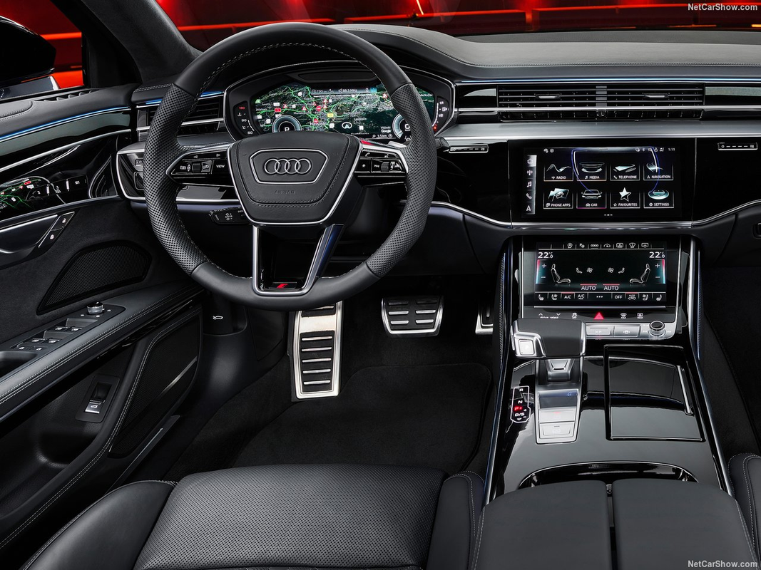 AUDI A8 L TFSI e