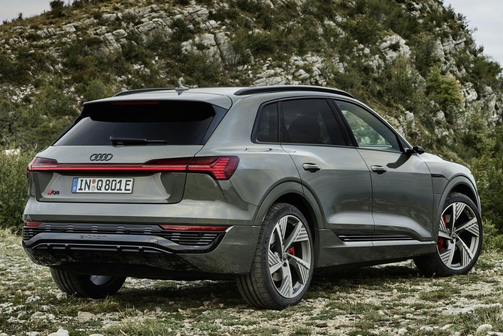 AUDI Q8 e-tron