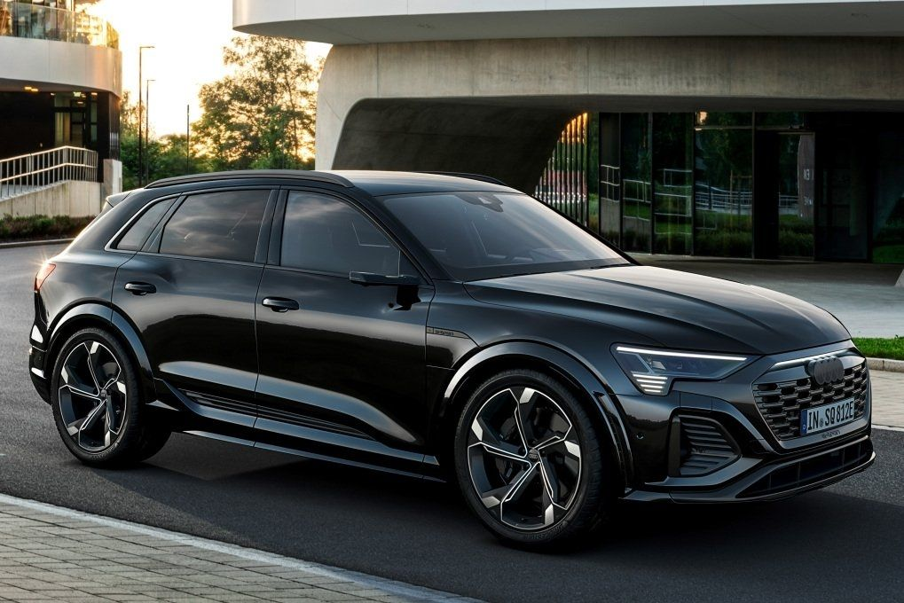 AUDI SQ8 e-tron