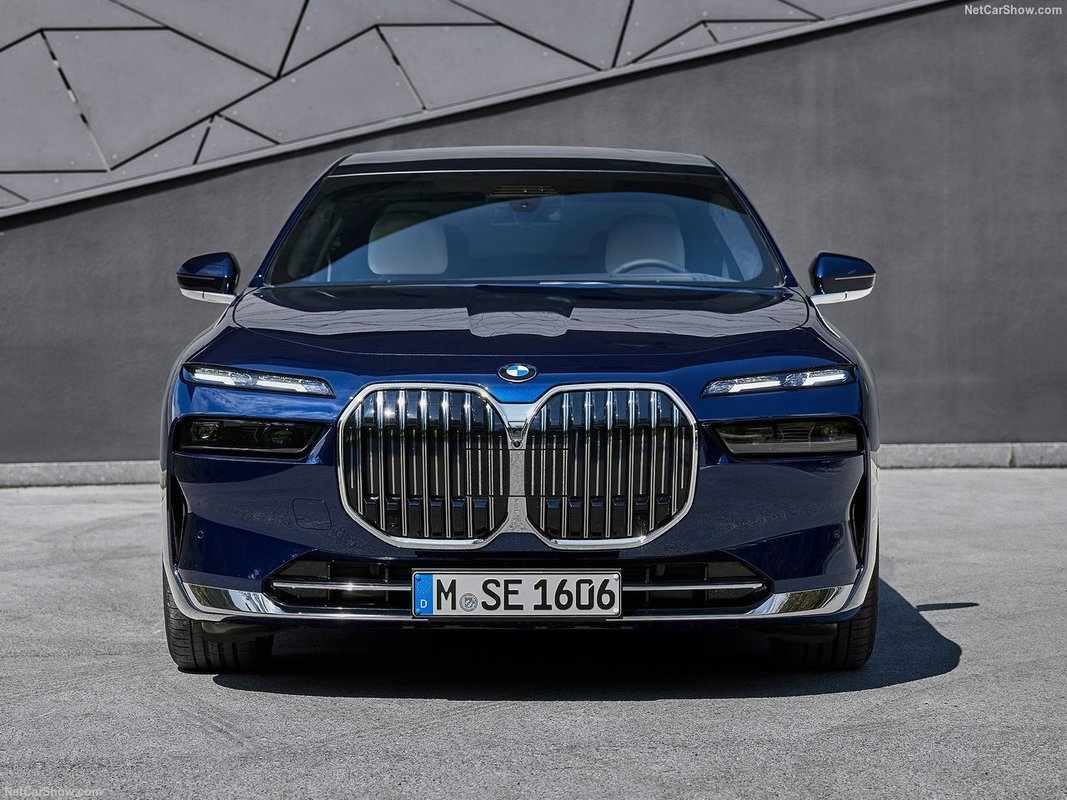 BMW 7 Sedan